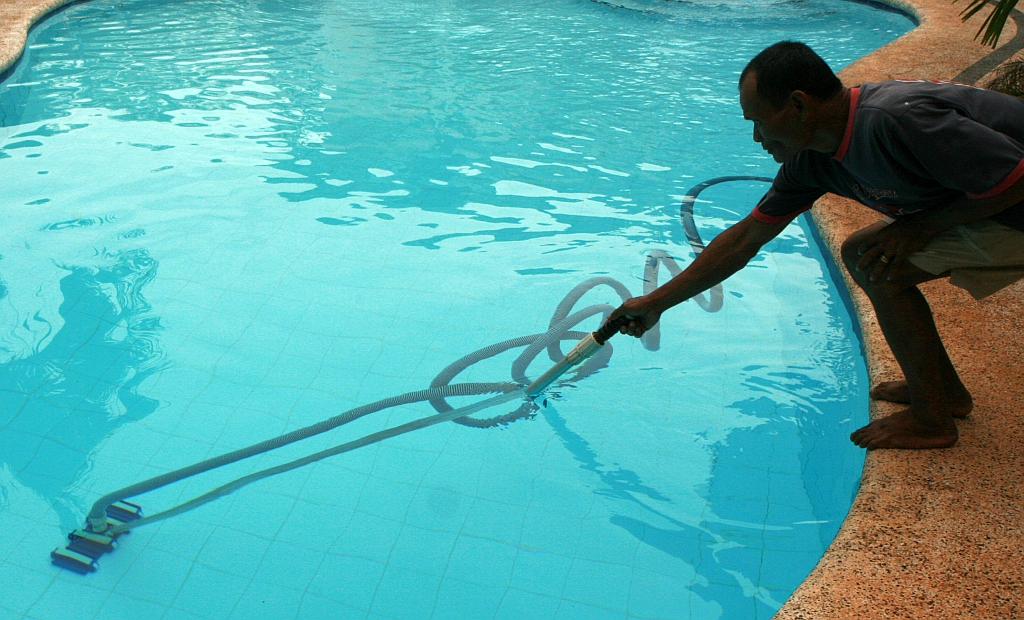 Pool Cleaning & Maintenance Company Dubai